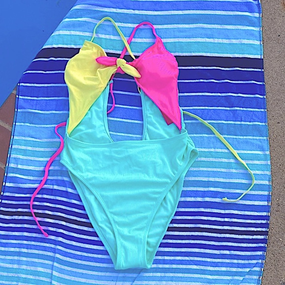 Xhilaration One Piece Cut Out Swimsuit. Size. Size XL